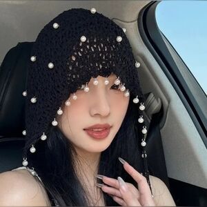 Elegant Black Pearl-Embellished Crochet Hat